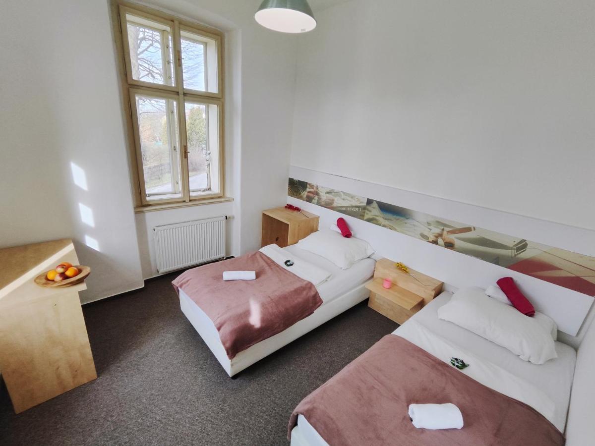 Hotel Stara Skola Mezná Eksteriør billede