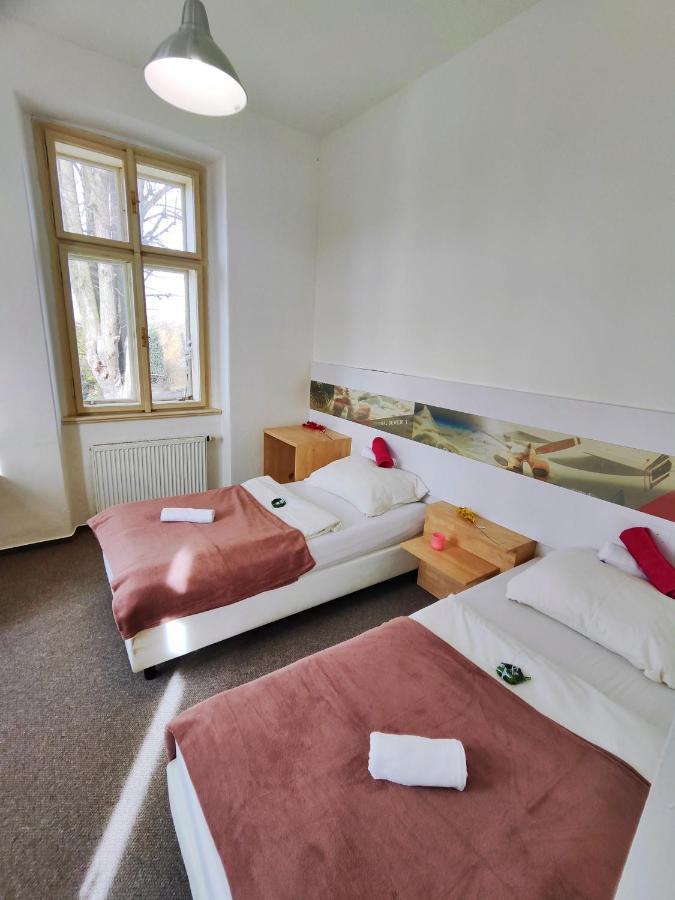 Hotel Stara Skola Mezná Eksteriør billede