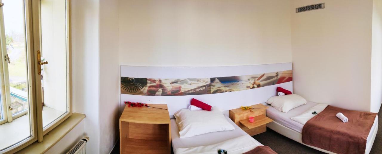 Hotel Stara Skola Mezná Eksteriør billede