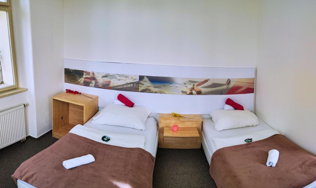 Hotel Stara Skola Mezná Eksteriør billede