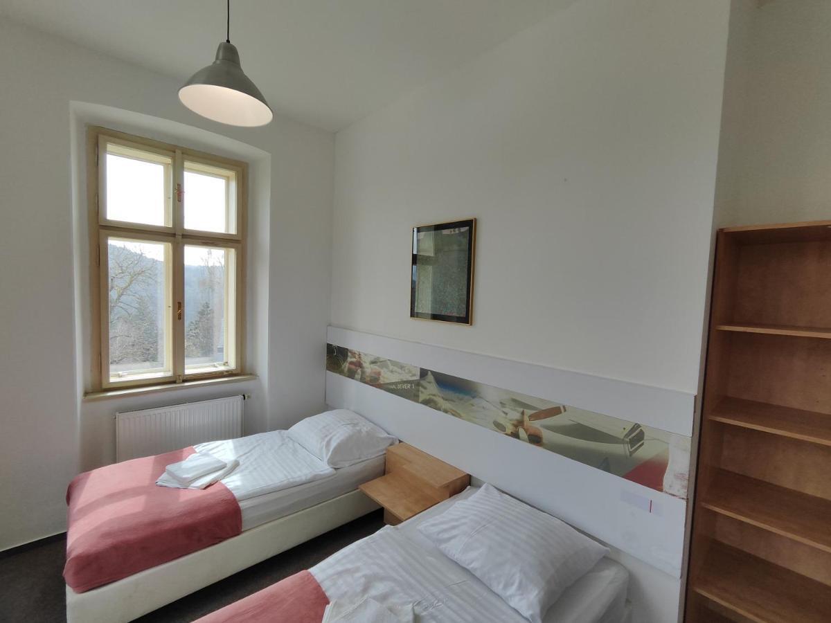 Hotel Stara Skola Mezná Eksteriør billede